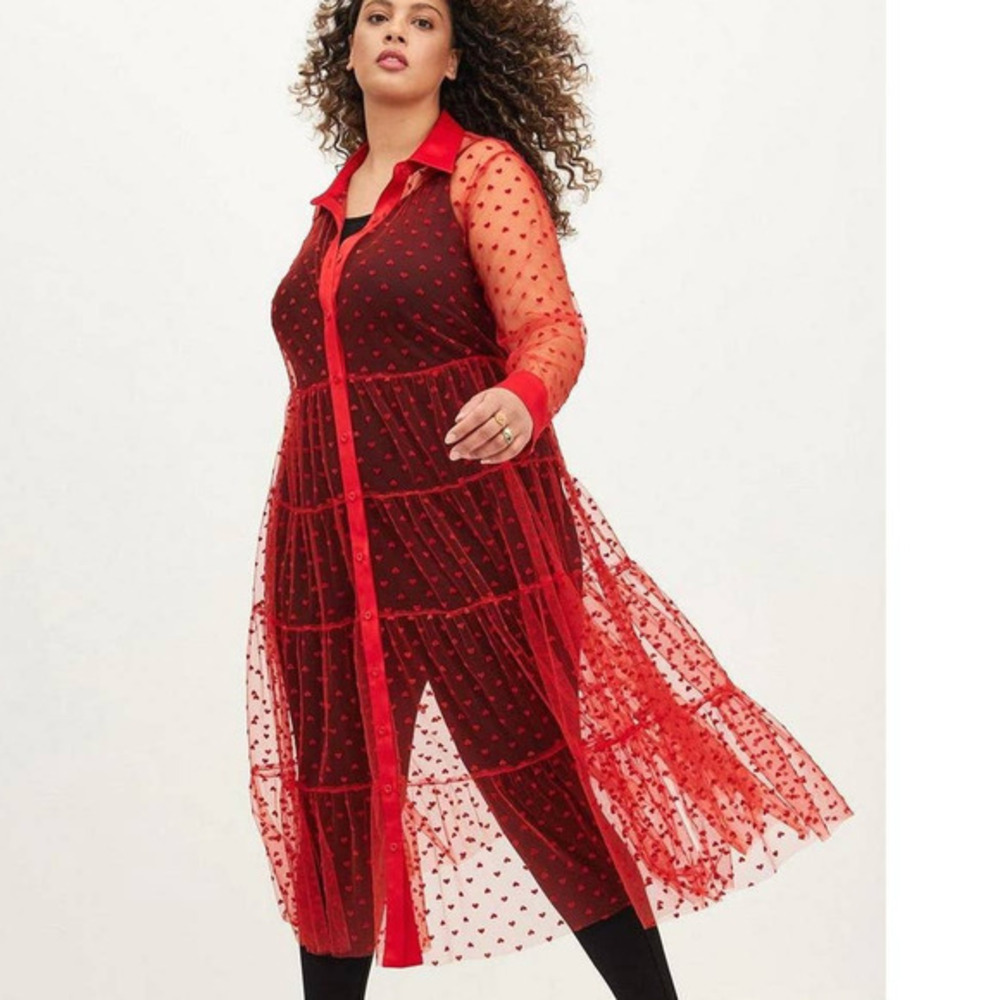 Torrid 1 (1X 14/16) Red Mesh Hearts Button Front Long Midi‎ Tiered Kimono Top